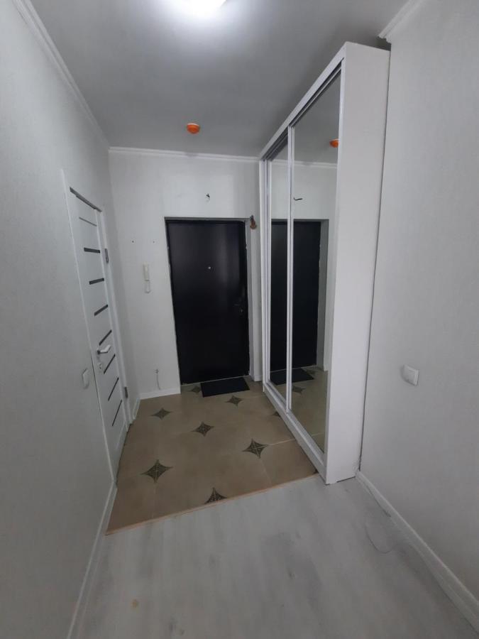 Апартаменты Кошкарбаева 45 б Астана Экстерьер фото